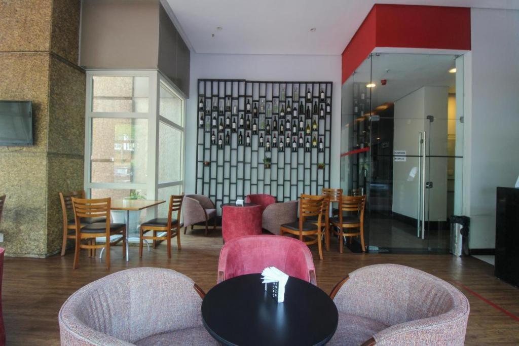 Apartamento Flat Na Barra Da Tijuca - Premium - Com Cozinha, Microondas, Estacionamento, Balsa Praia, Academia, Muito Lindo, Confortavel E Aconchegante *
