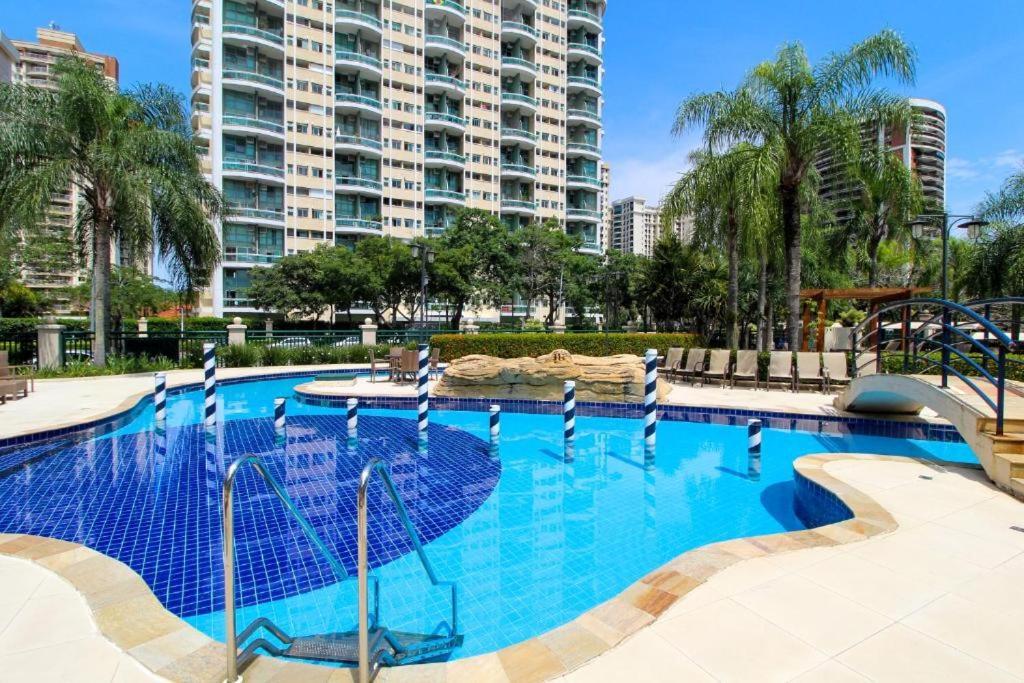 Apartamento Flat Na Barra Da Tijuca - Premium - Com Cozinha, Microondas, Estacionamento, Balsa Praia, Academia, Muito Lindo, Confortavel E Aconchegante *