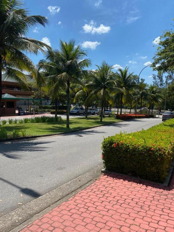 Flat Na Barra Da Tijuca - Premium - Com Cozinha, Microondas, Estacionamento, Balsa Praia, Academia, Muito Lindo, Confortavel E Aconchegante Apartamento *