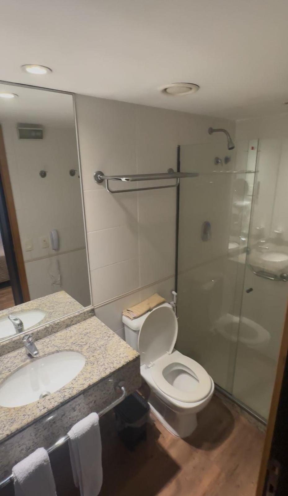 Apartment Flat Na Barra Da Tijuca - Premium - Com Cozinha, Microondas, Estacionamento, Balsa Praia, Academia, Muito Lindo, Confortavel E Aconchegante Rio de Janeiro