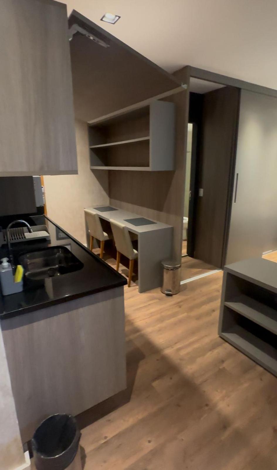 Flat Na Barra Da Tijuca - Premium - Com Cozinha, Microondas, Estacionamento, Balsa Praia, Academia, Muito Lindo, Confortavel E Aconchegante * Rio de Janeiro