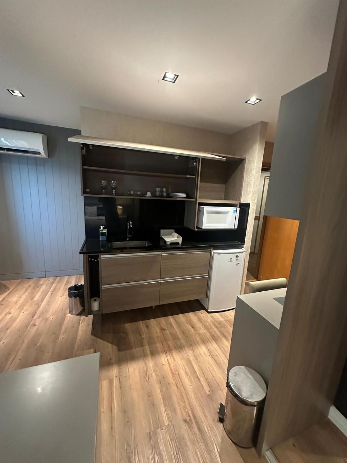 Flat Na Barra Da Tijuca - Premium - Com Cozinha, Microondas, Estacionamento, Balsa Praia, Academia, Muito Lindo, Confortavel E Aconchegante Apartment